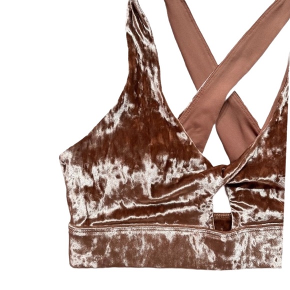 FABLETICS ~ Women’s Velvet Crisscross Bralette in a Mauvey-Brownish Color size M - Picture 4 of 7